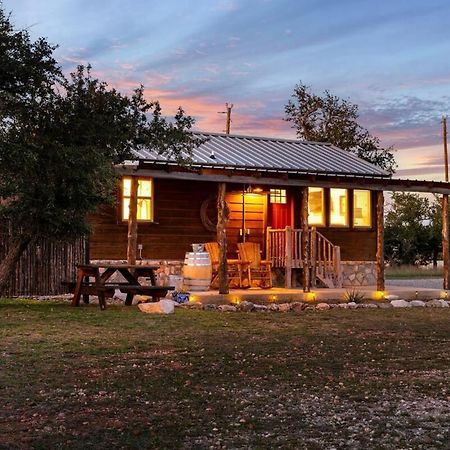 Rockin' R - Rustic Star Cabin Fredericksburg Exteriör bild