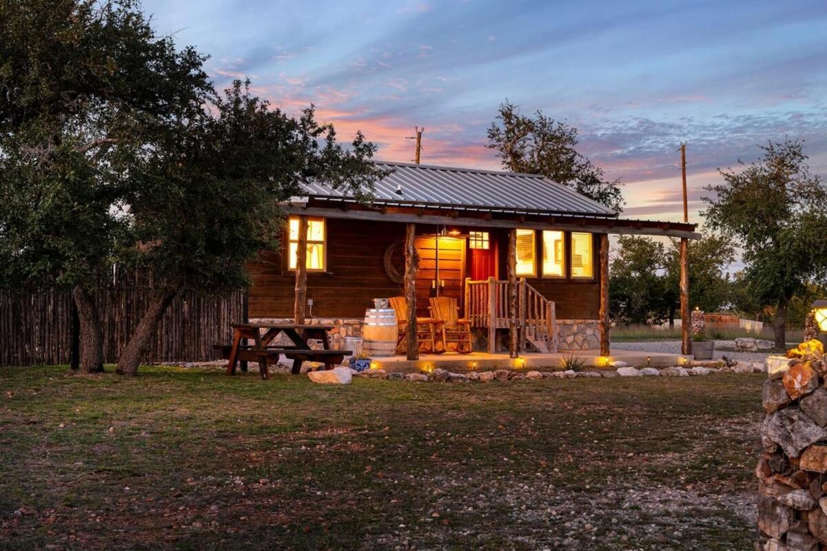 Rockin' R - Rustic Star Cabin Fredericksburg Exteriör bild