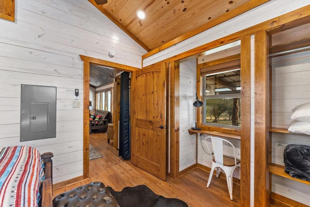 Rockin' R - Rustic Star Cabin Fredericksburg Exteriör bild
