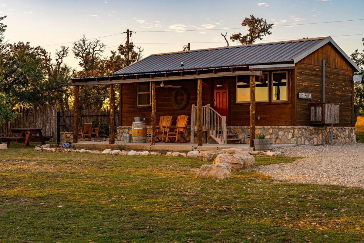 Rockin' R - Rustic Star Cabin Fredericksburg Exteriör bild