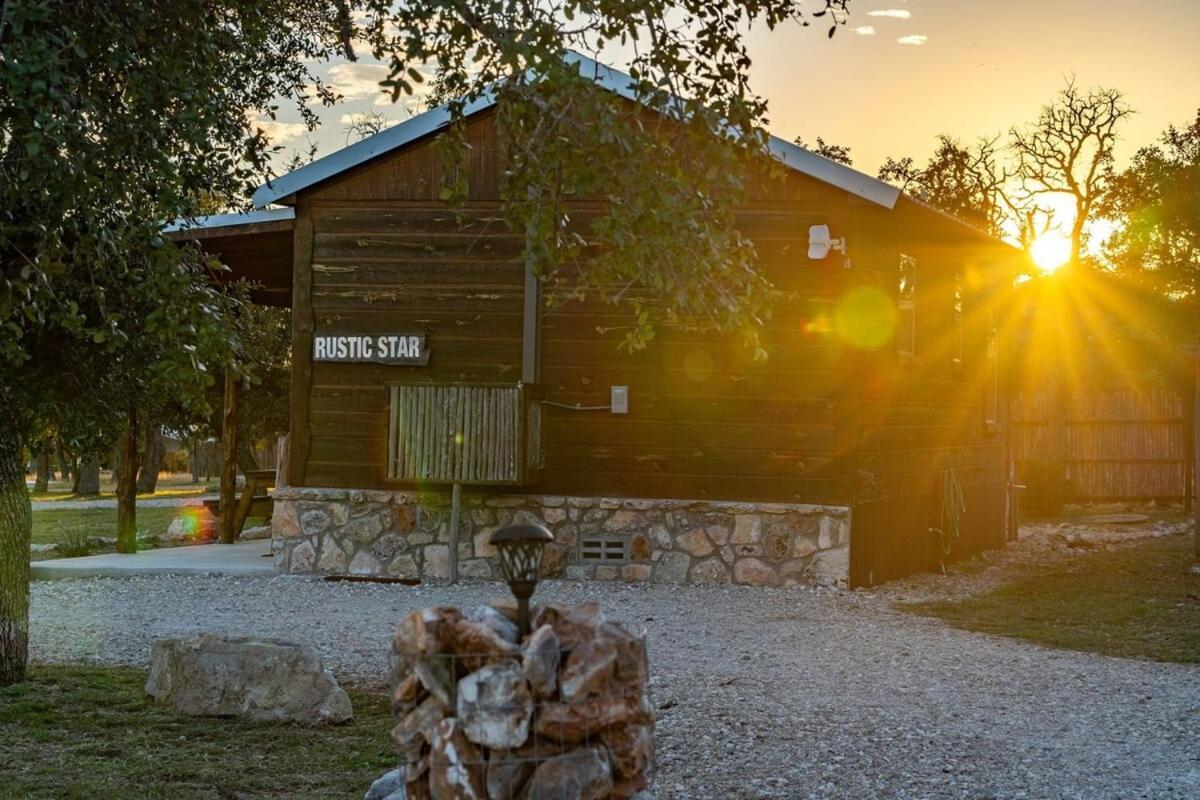 Rockin' R - Rustic Star Cabin Fredericksburg Exteriör bild