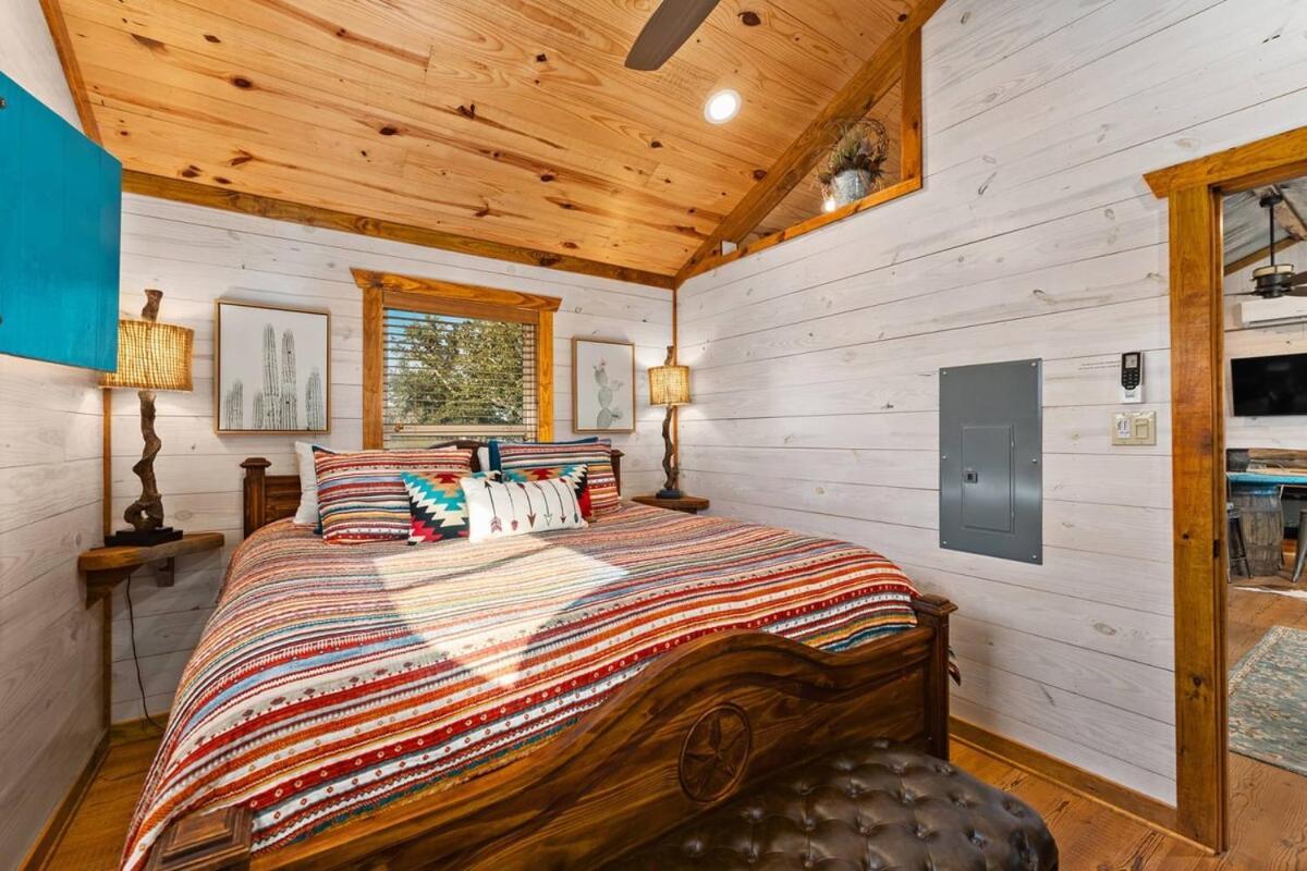 Rockin' R - Rustic Star Cabin Fredericksburg Exteriör bild