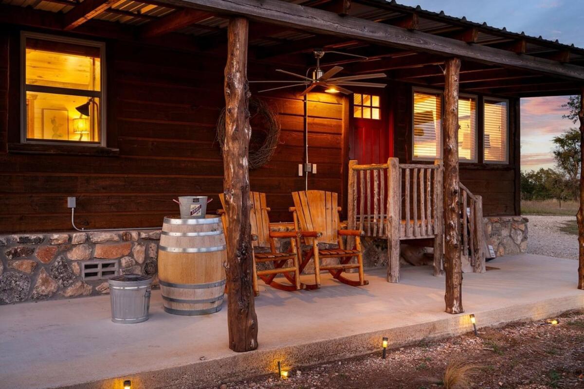 Rockin' R - Rustic Star Cabin Fredericksburg Exteriör bild